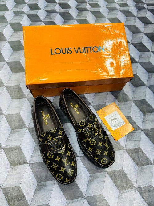 Louiss Vuiitton Brown Primium Qulity Loafer For Men