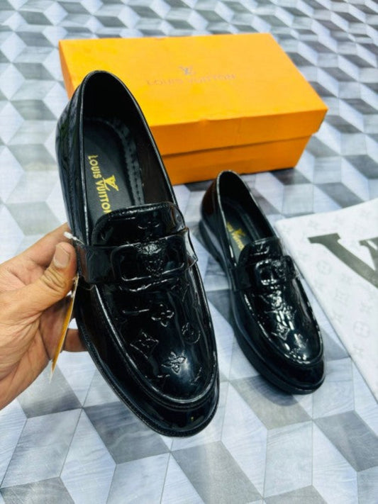 Louiss Vuiitton Black Premium Quality Loafers For Men